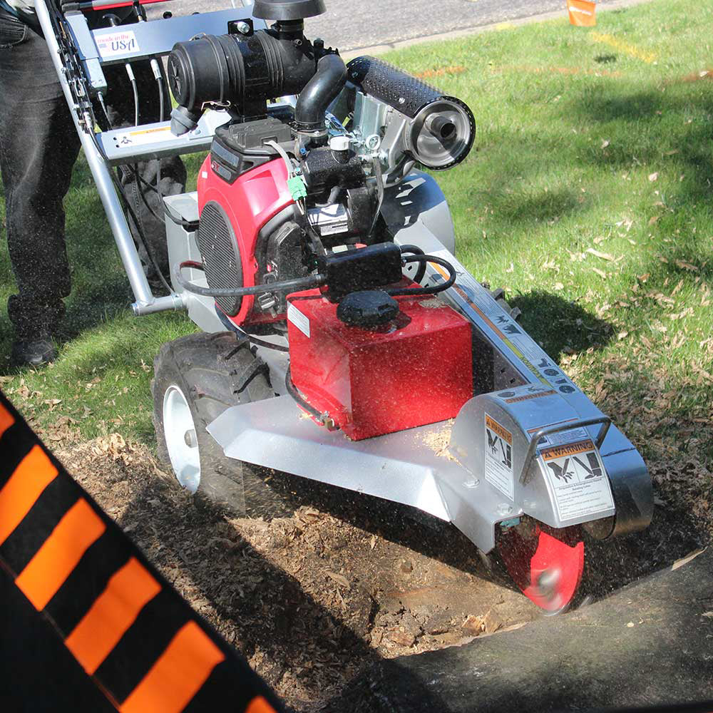 Dosko Stump Grinder 20 HP Self-Propelled Honda GX630 - 691SP20HE